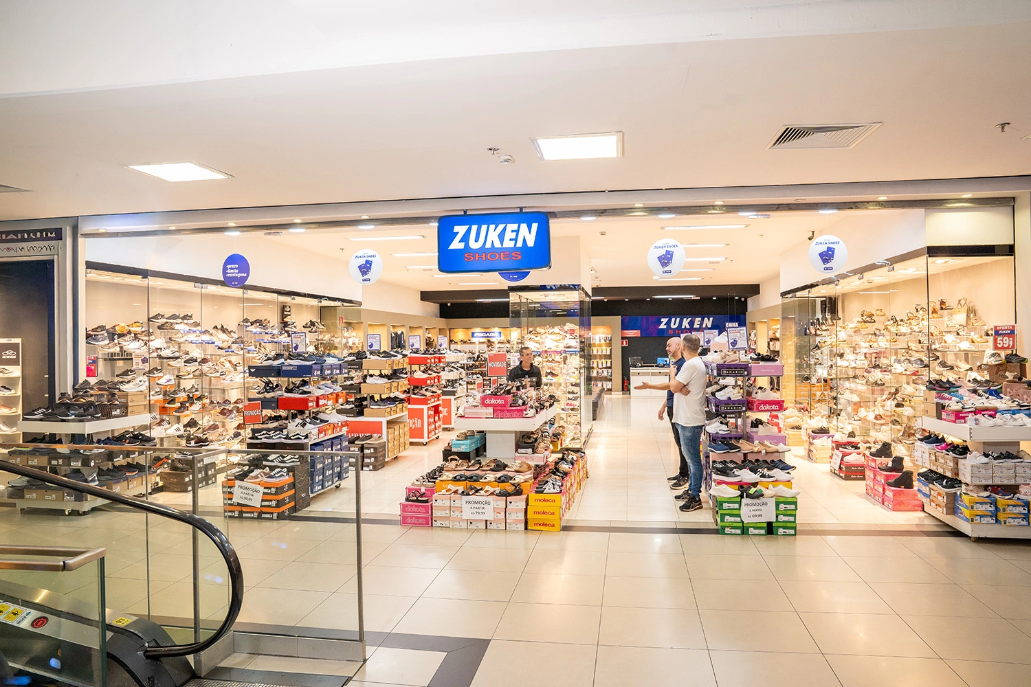 Imagem de background ZUKEN CALÇADOS